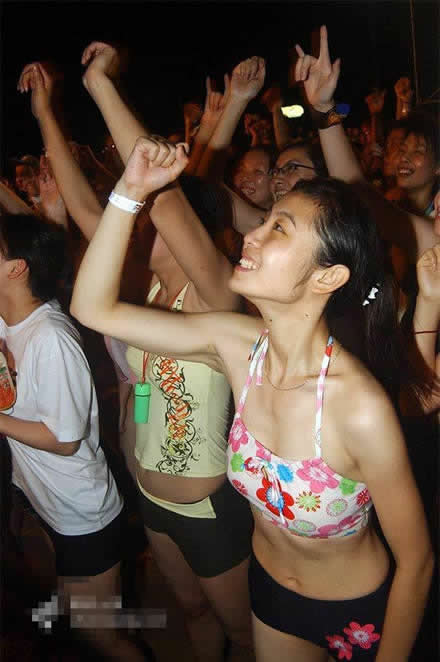 Ҫ�ľ��Ƿ�� �Ϻ�Ů����Ļ�Ӿװ�ɶ�