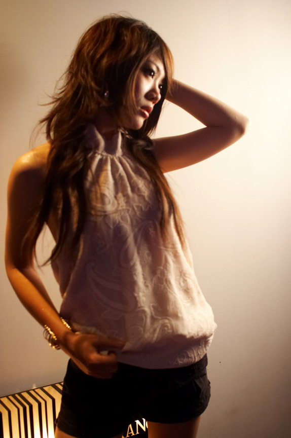 Ѥ���������ƺ����Ů