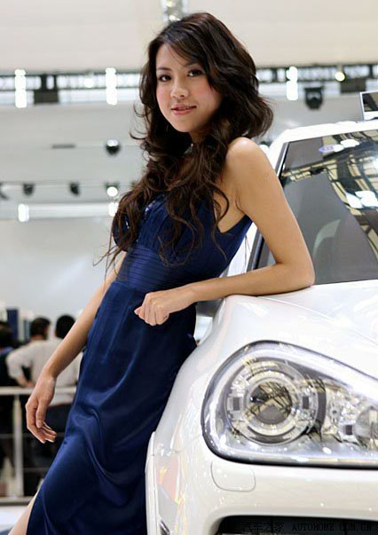 ��չ������Ů��ģ