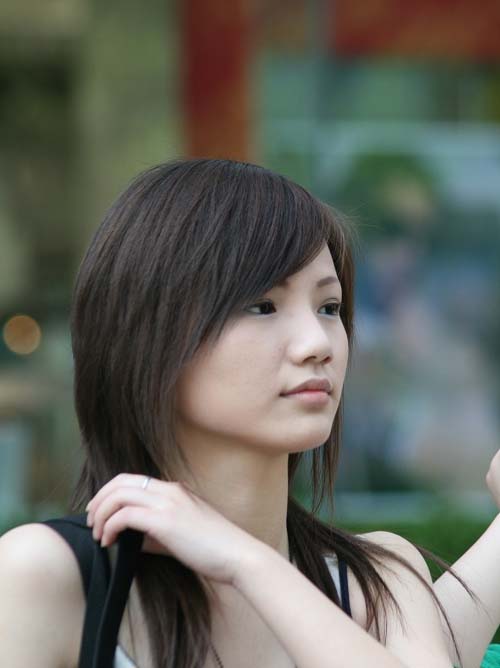 ץ���Ϻ�����·�ϵ���Ů