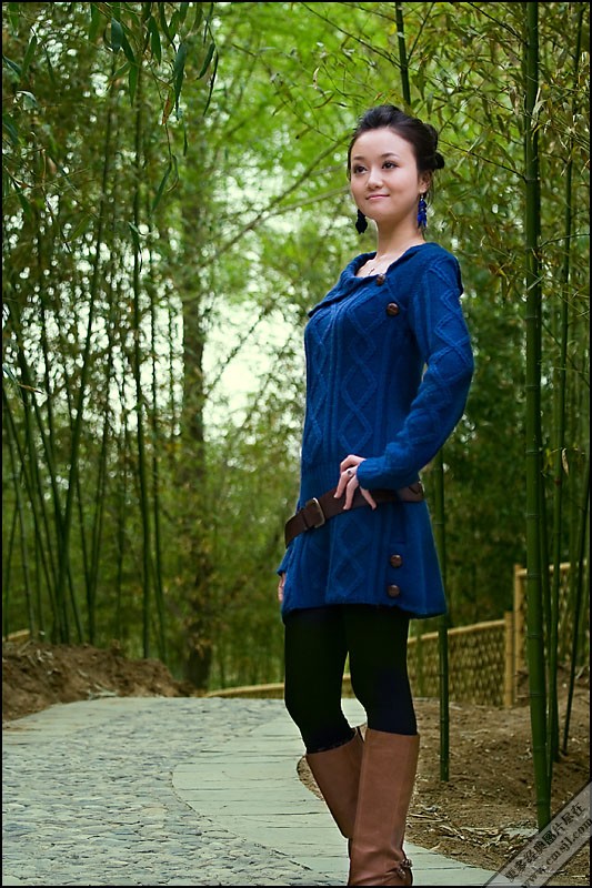 ���۾���Ů