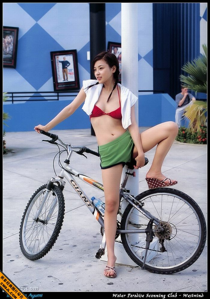 ��Ů�ڽ��ϴ󵨵�����д��