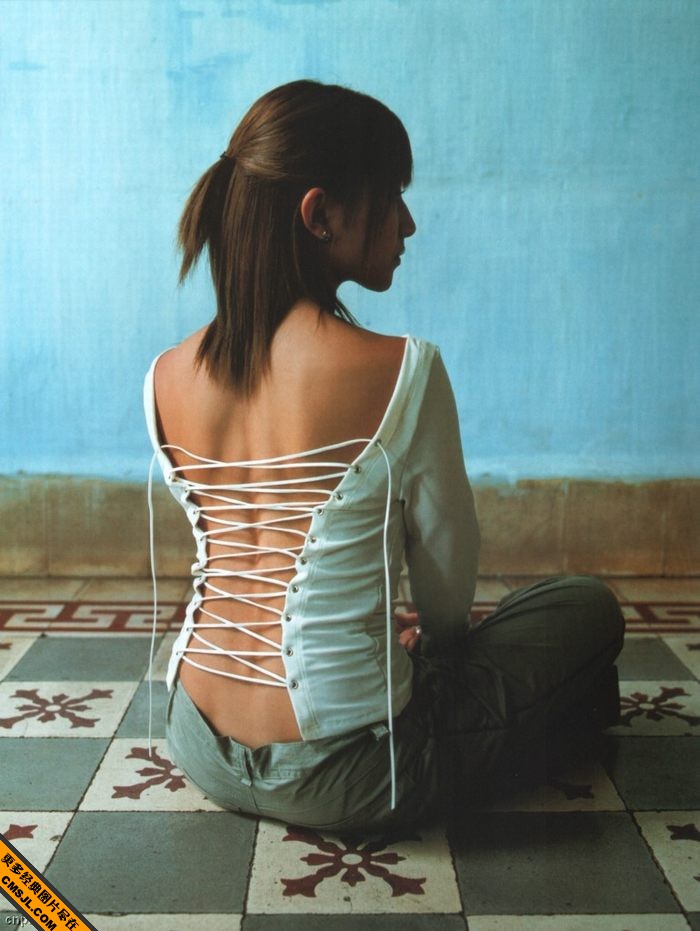 �ձ�ʱ���Ըе���Ů����д��