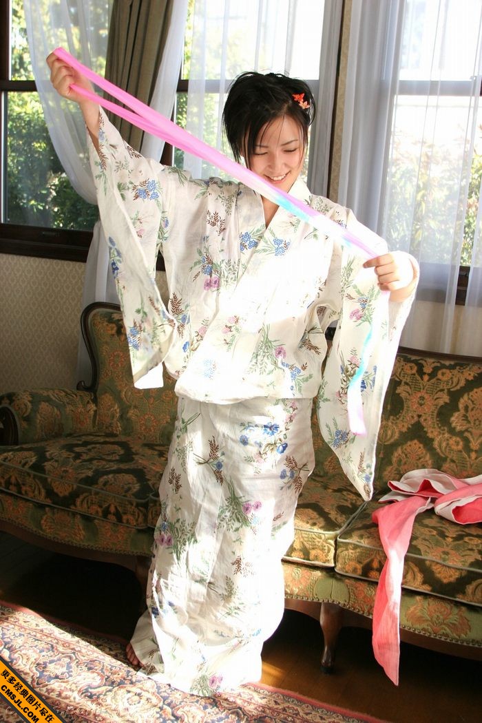 �ձ��Ը�С��Ů�ѵ��ͷ��Ժ�