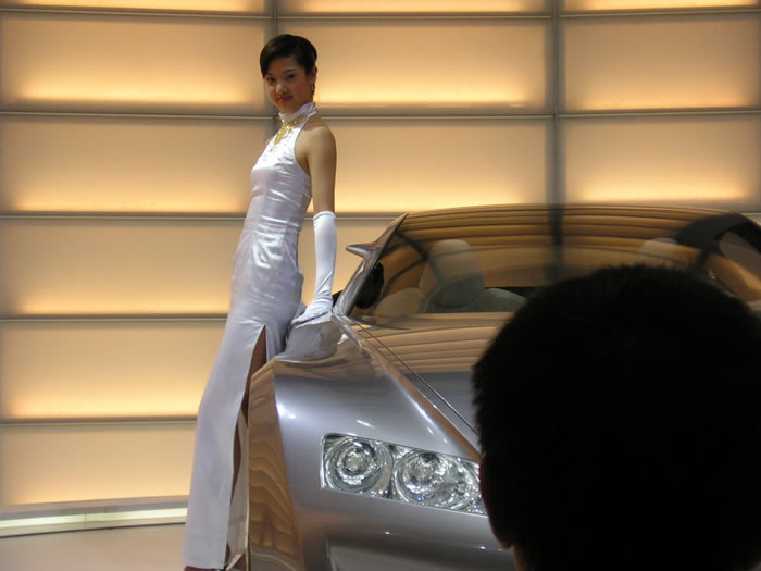 ��ʹ��Ů��ģ