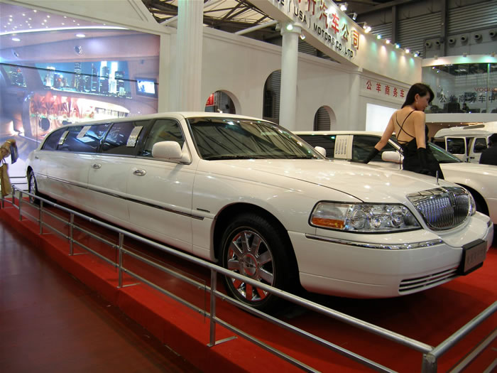 ��װ��Ů��ģ