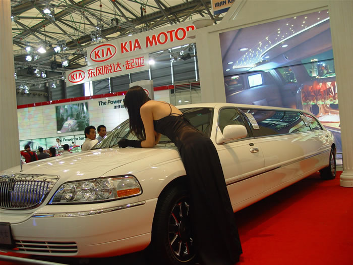 ��װ��Ů��ģ