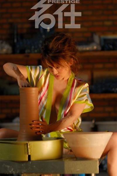 ��������