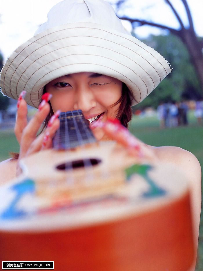 �ձ��Ը���Ů