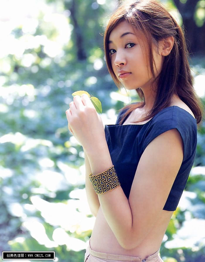 �ձ��Ը���Ů