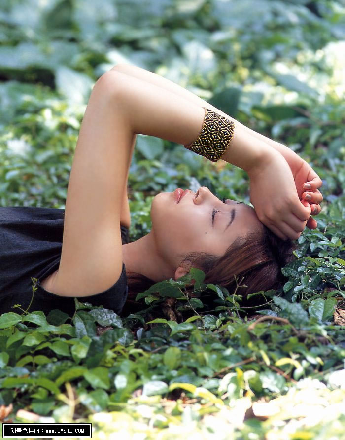 �ձ��Ը���Ů