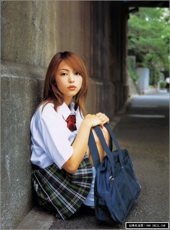 17���AVŮ��