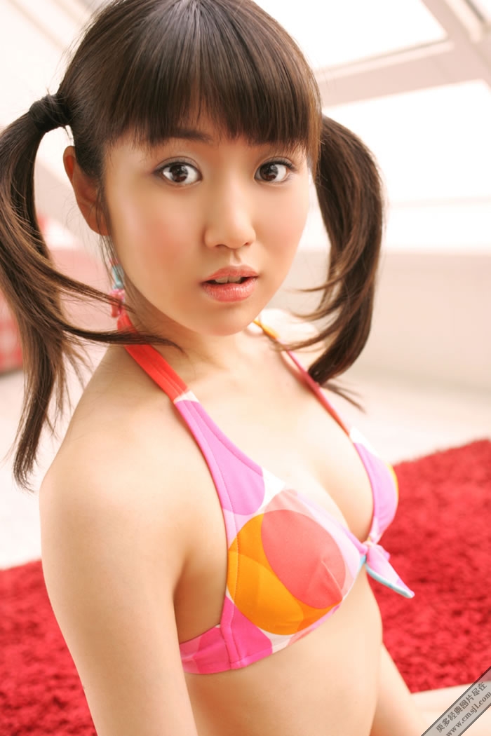 �ձ��Ը���Ů