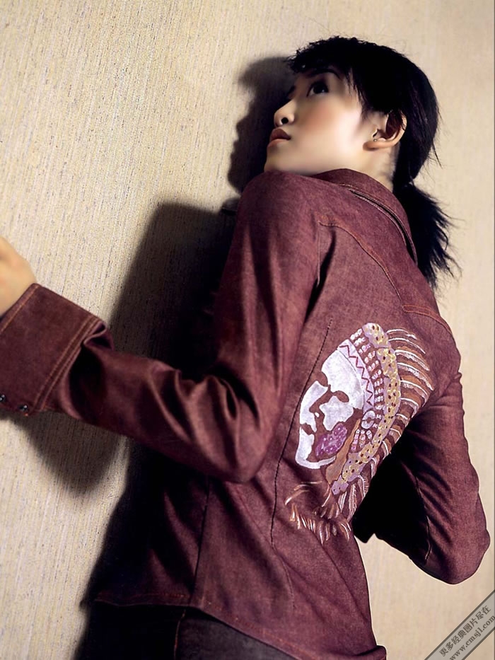 Ư������