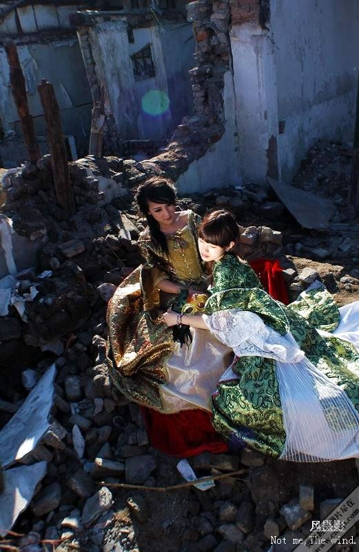 ��������