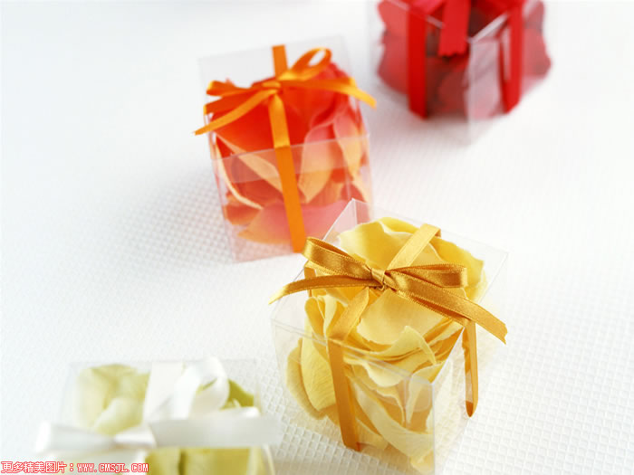 �ʻ���Ʒ��װ