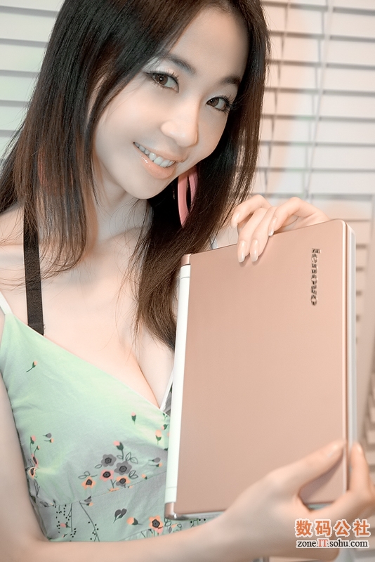 �Ը���Ů�����뾫��S10,������,����ʼǱ�MM,IdeaPad S10��Ů