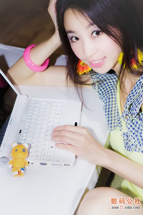 �Ը���Ů�����뾫��S10,������,����ʼǱ�MM,IdeaPad S10��Ů