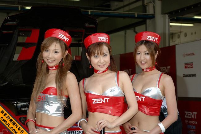 ��չ�ϻ�����������Ů