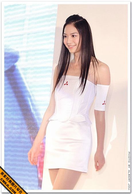 �Ը������������Ůģ��