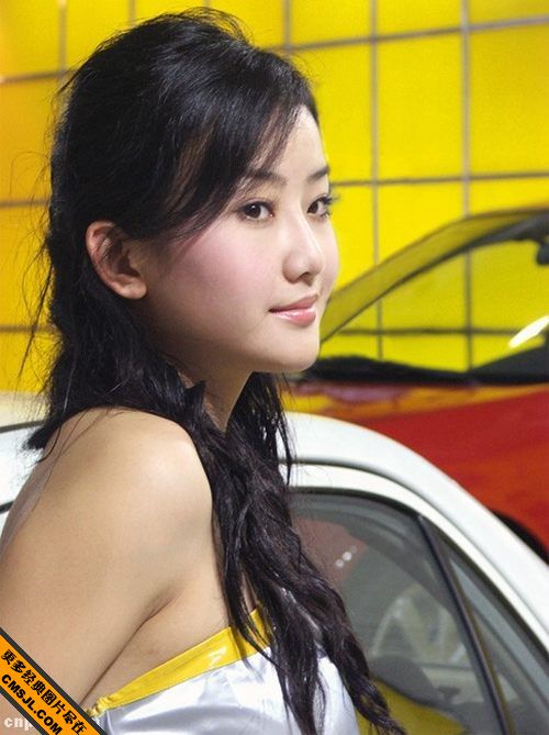 ��ʹ����׵Ĵ��鳵ģ��Ů