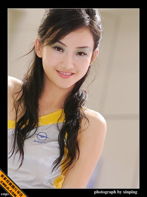 ��ʹ����׵Ĵ��鳵ģ��Ů