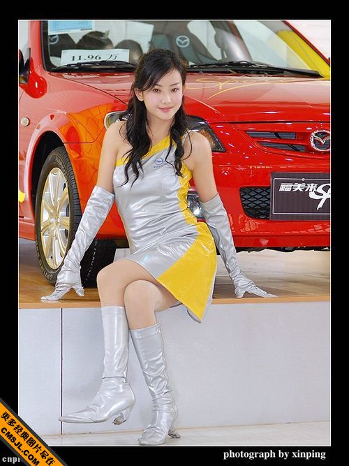 ��ʹ����׵Ĵ��鳵ģ��Ů