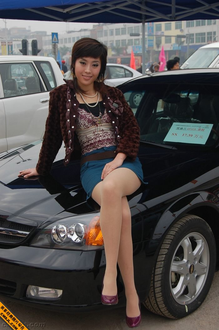 �޳����ȵĳ�ģ˿����Ů