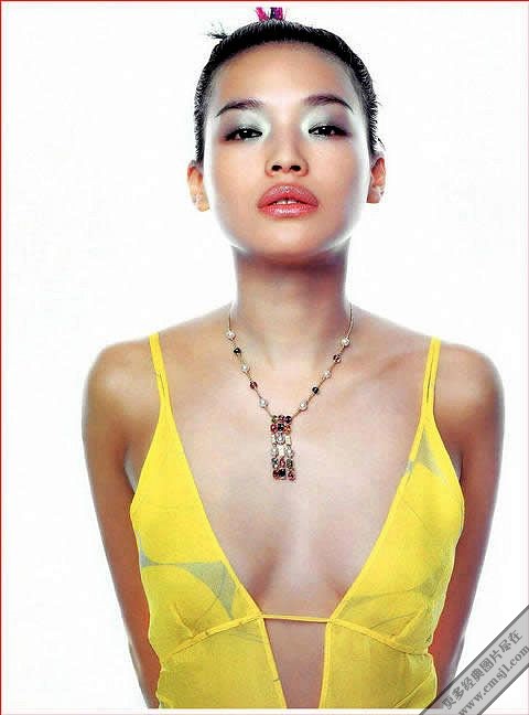 ����Ƭ�Ը�Ů�����д��