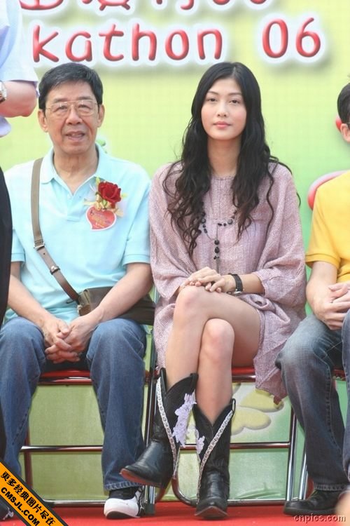 �崿��Ůʱ������д����