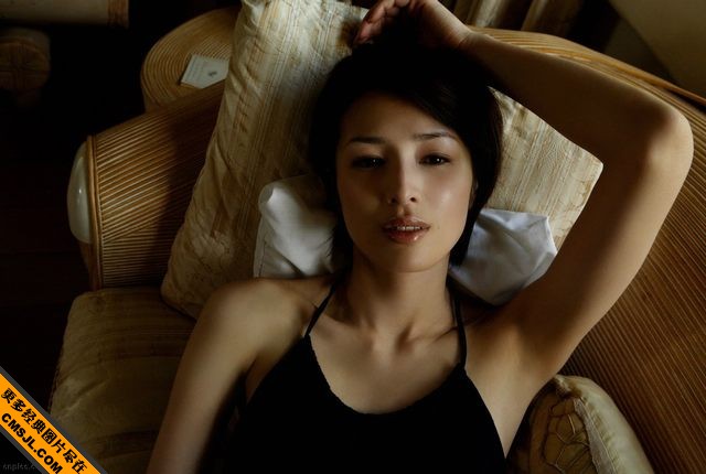 �̷���Ůʱ�и���д��