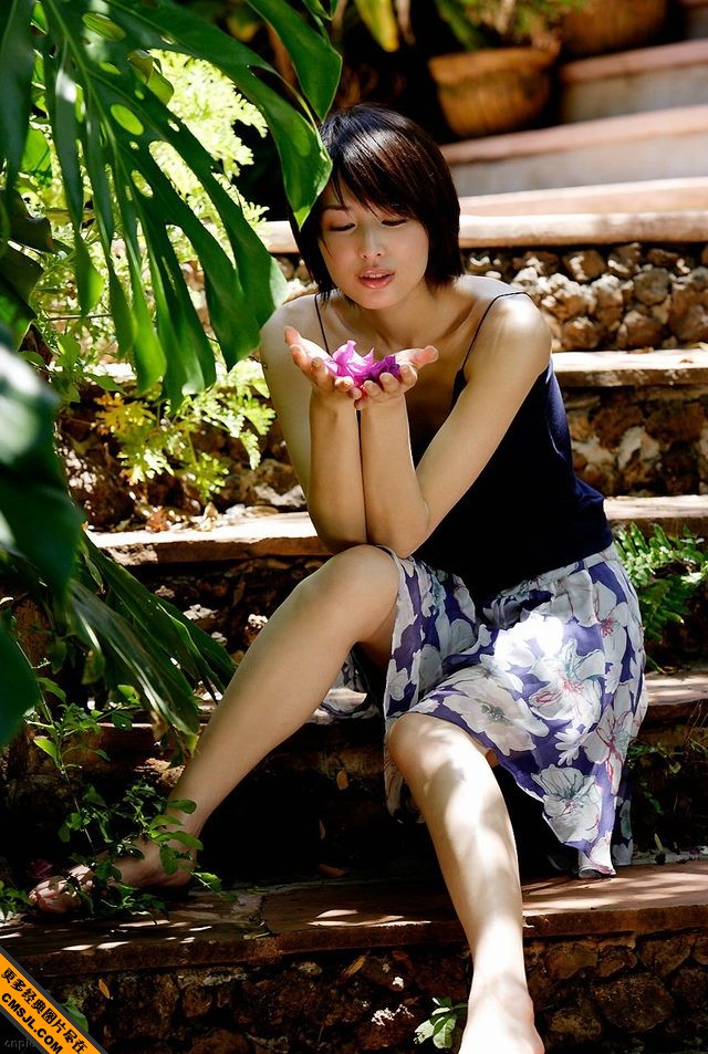 �̷���Ůʱ�и���д��