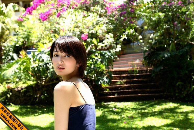 �̷���Ůʱ�и���д��