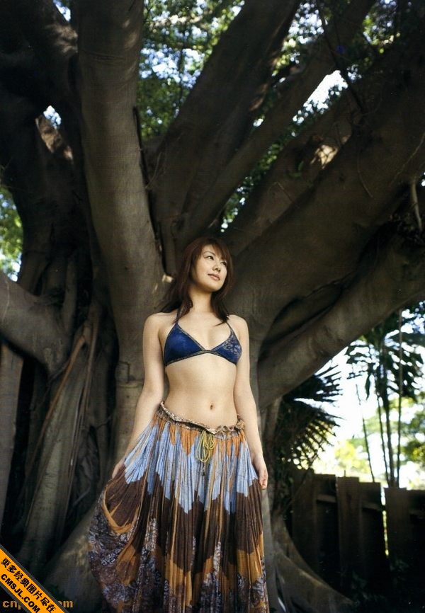 ��Ծ������Ů�Ը�д��