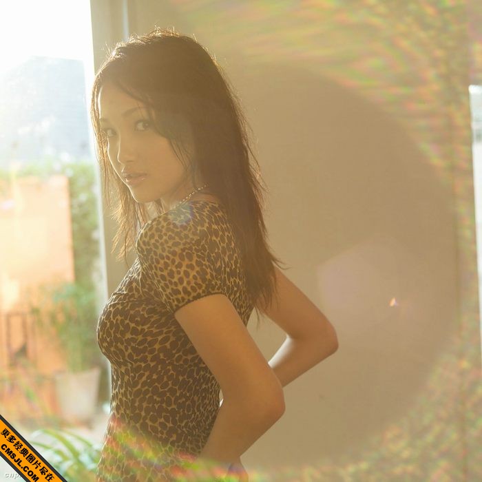 �Ը���Ůԡ��ϴ��д��