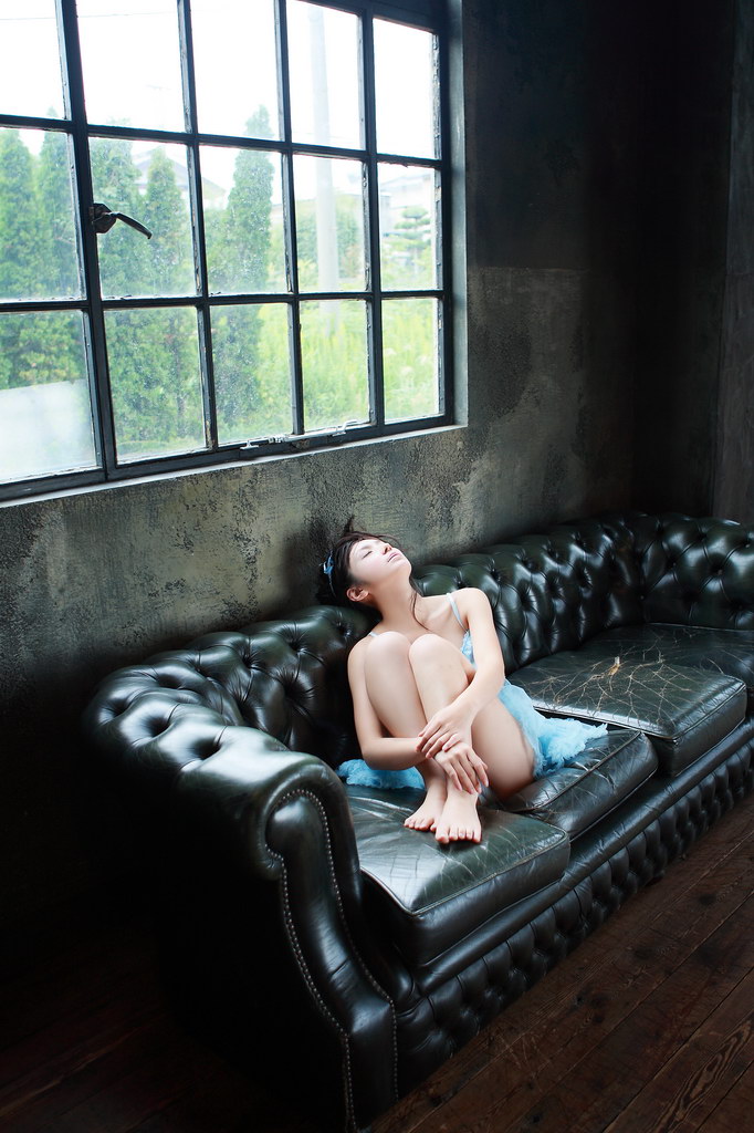 �����������MM