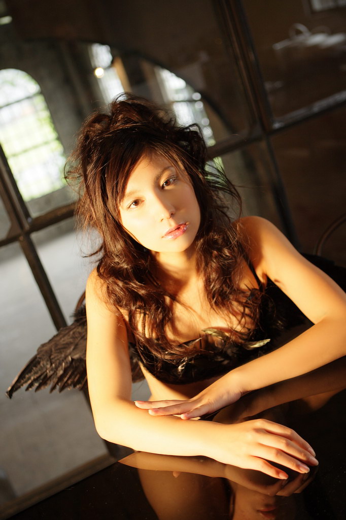 �����������MM