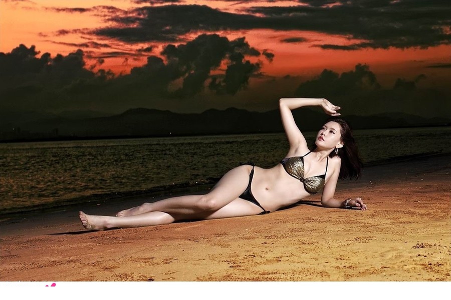 �������и߶��ྪ��ɳ̲�Ȼ���д��  