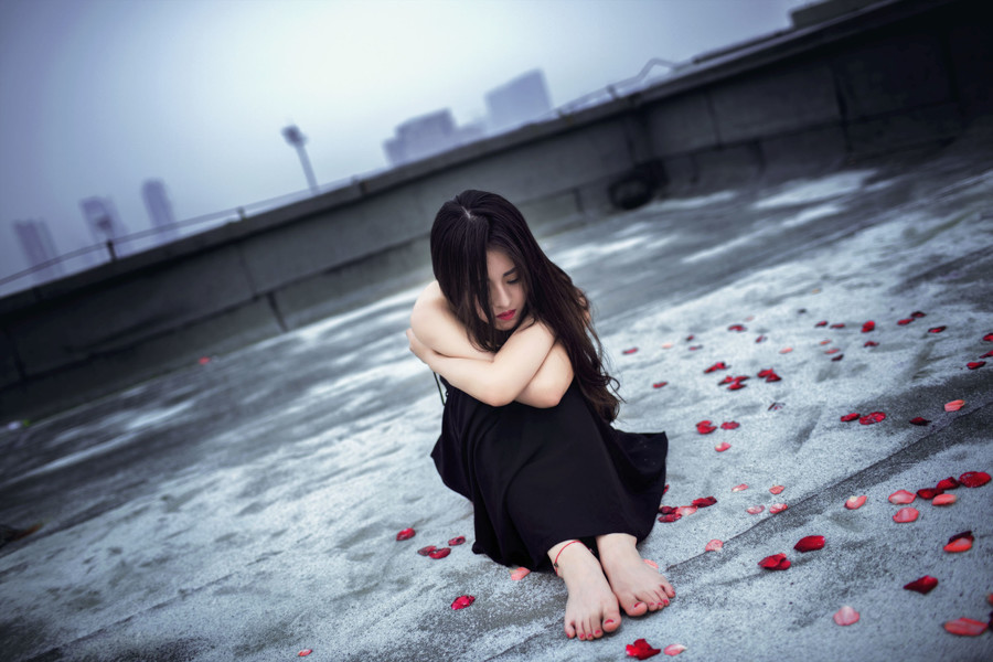 ��ɫ��¶��ȹ������̨����д��