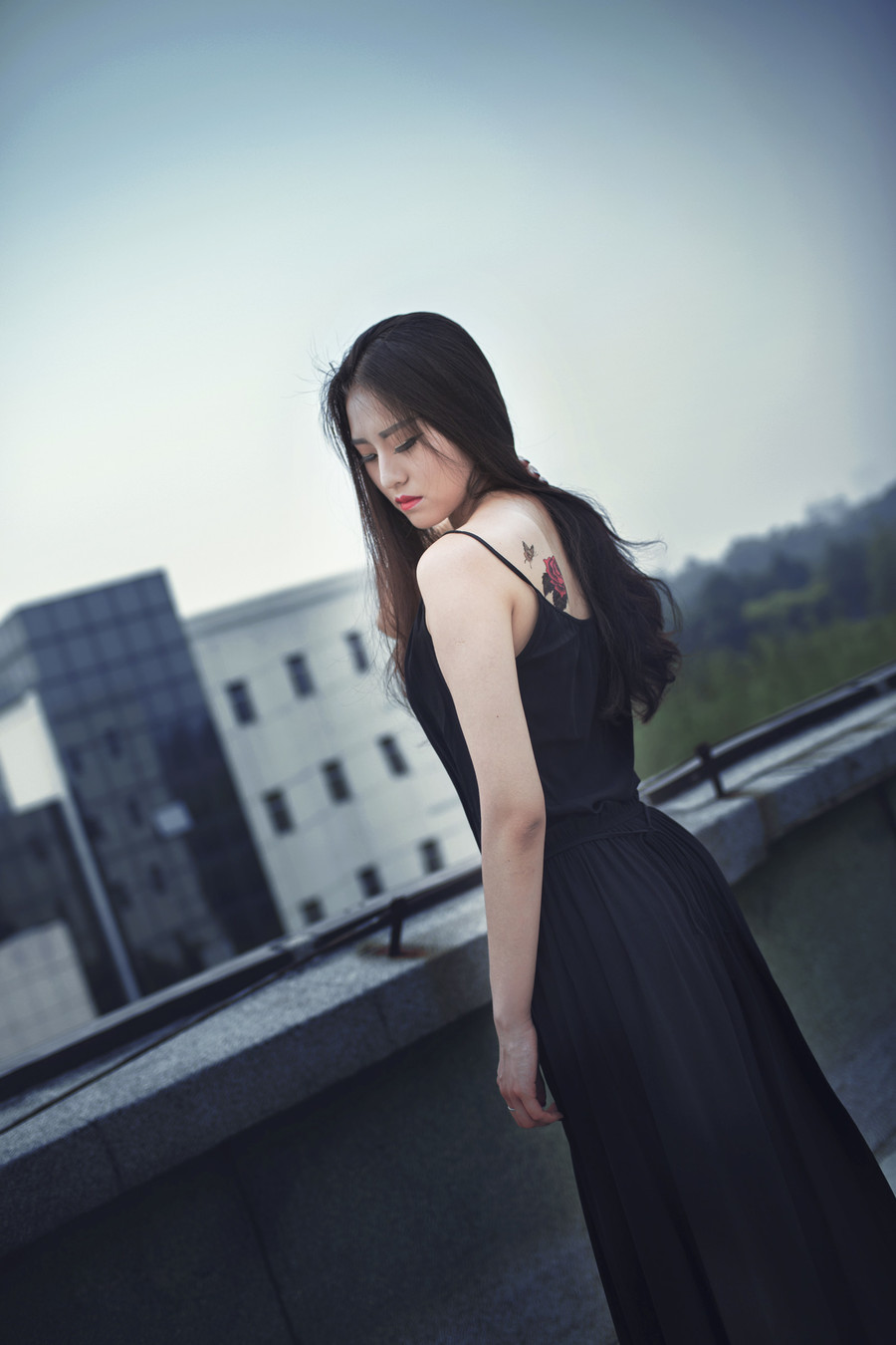 ��ɫ��¶��ȹ������̨����д��