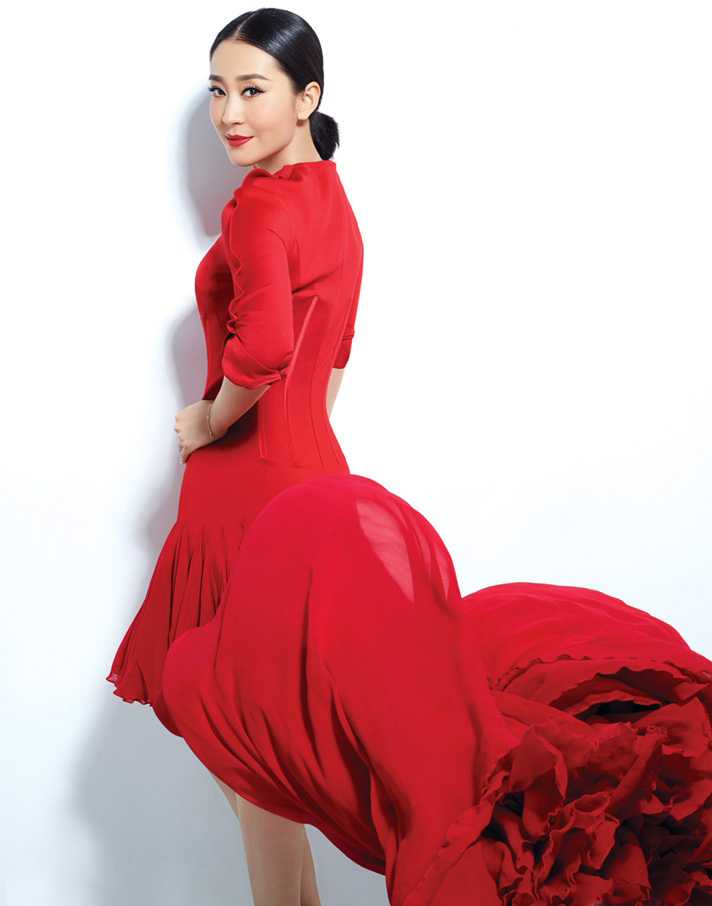 ���Ի�ǻ����д�� Ů���ӱ�����СŮ��