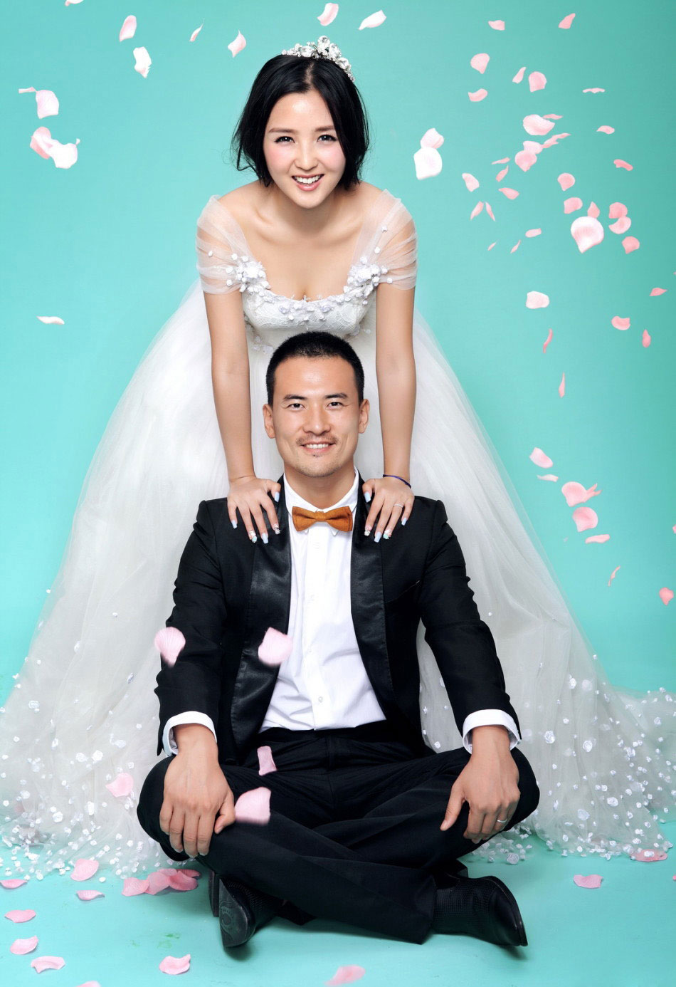 �ν��Ըл�ɴд���ع� ����СŮ��