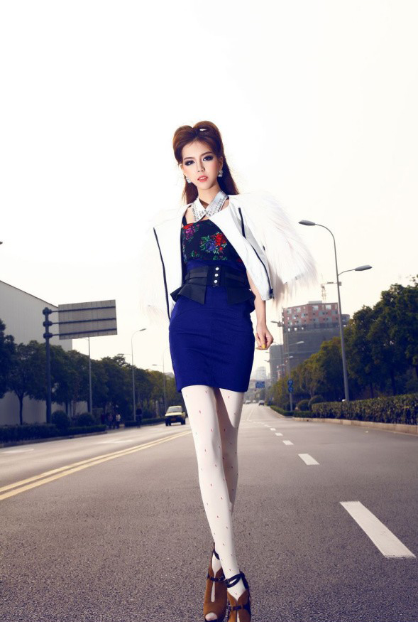 �����ռ�����Ҷ���������ҹͼд��  