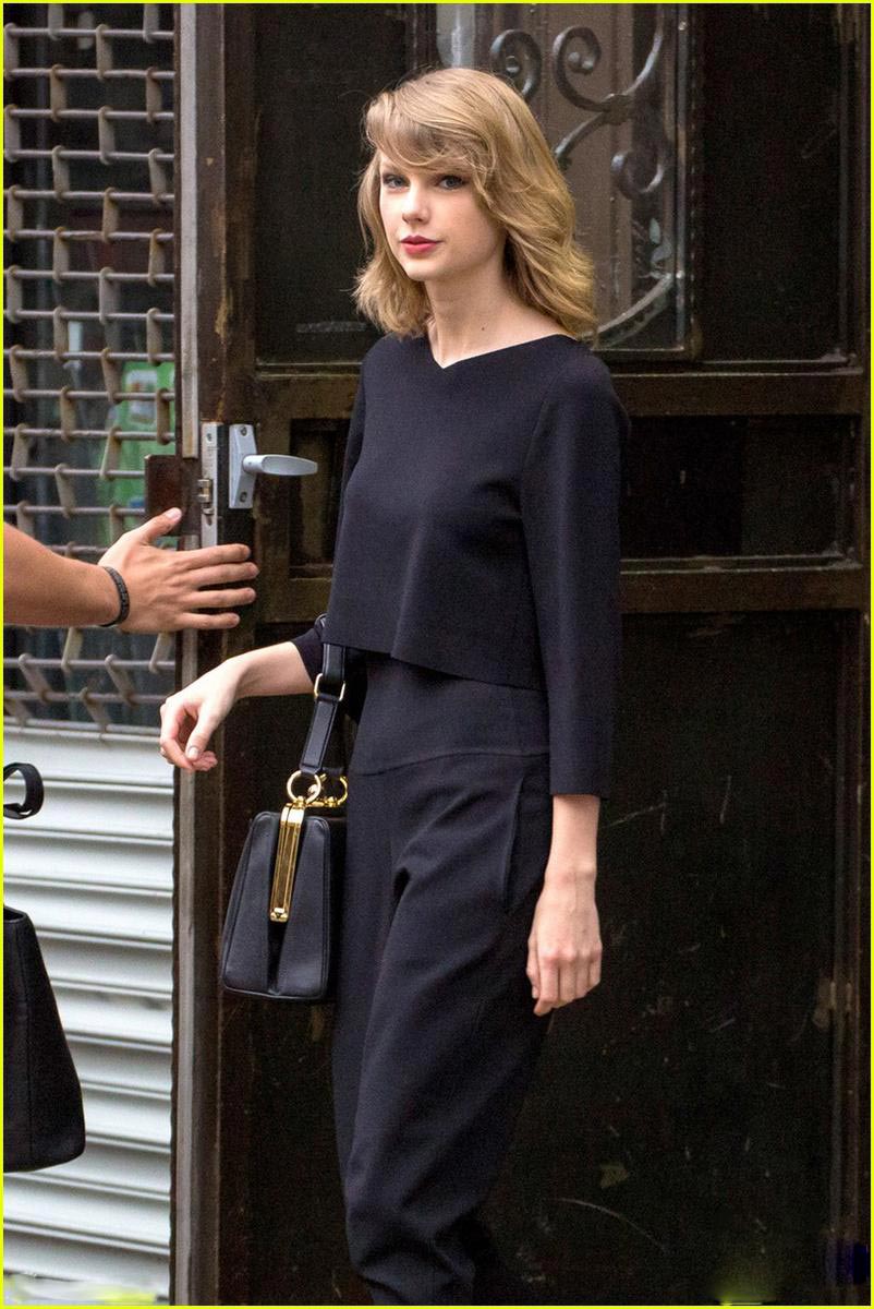 ̩��˹�����غ��¾�װ���� �߸�Ь��������