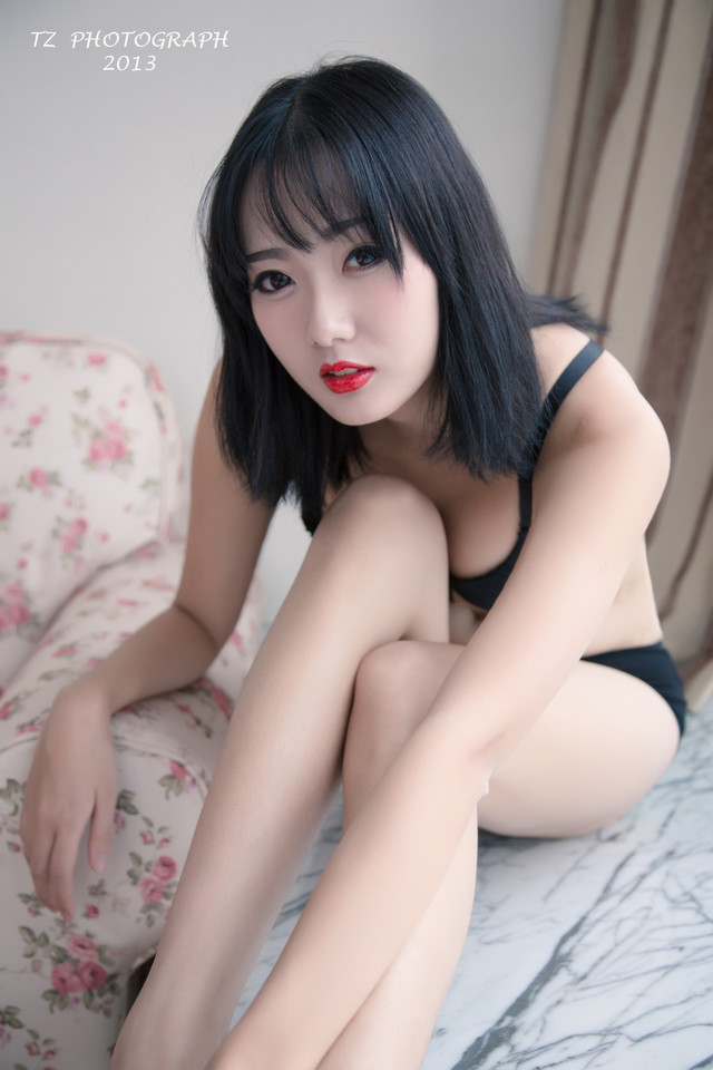 ��ɫ��˿�����Ը�����˽������д�� 