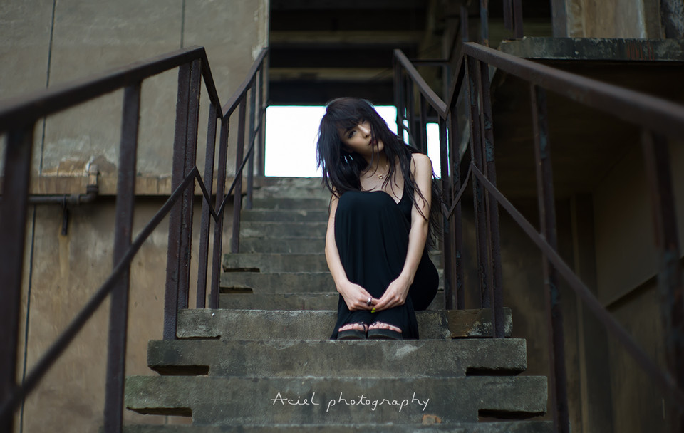 �Ը�ģ�طϾɳ������ݺ�ɫ��ȹ�ջ�  