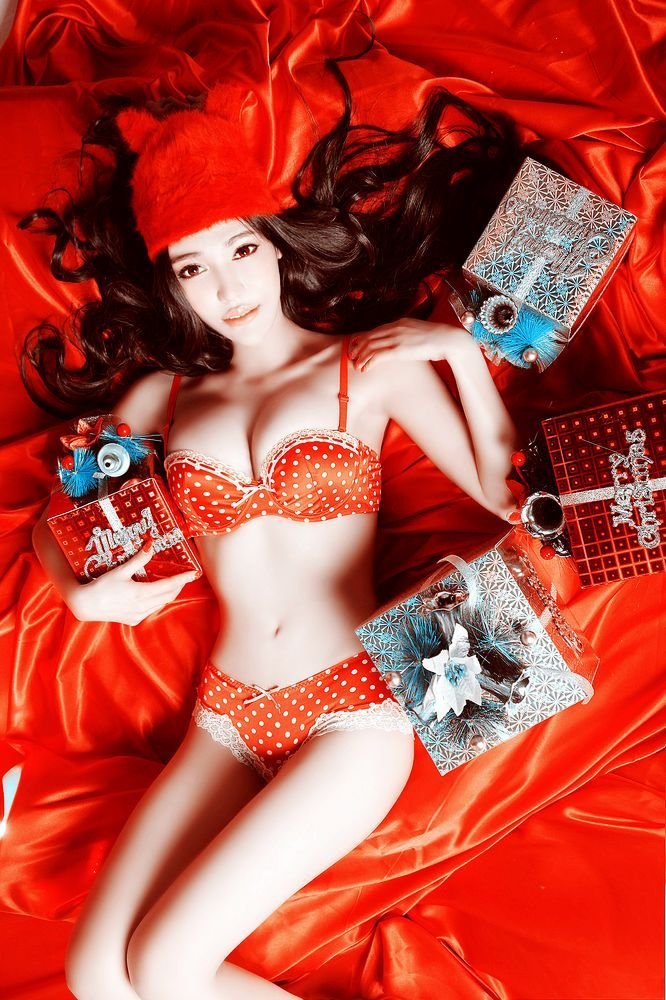 �Ը�Ů�ɺ�ɫ����д�� ���������϶��ջ� 