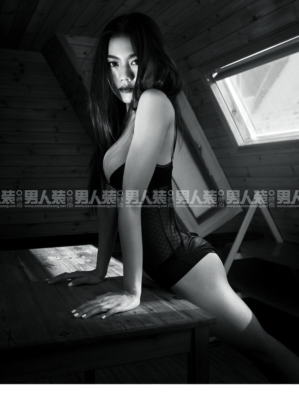 �������Ը���־�� ����˫���������� 