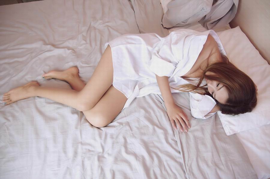 �Ը����а�ɫ������˽���ջ�  