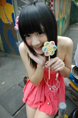 ӣС·��ɫ���ϼ�